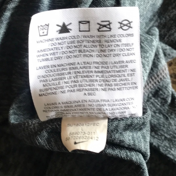 Nike heather grey racer back tee. - Picture 6 of 6